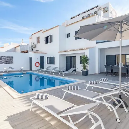 Sleeps 14 With Pool And Air Con Albufeira