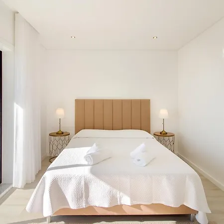 Sleeps 14 With Pool And Air Con * Albufeira
