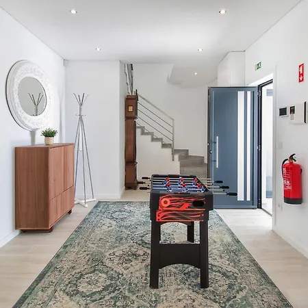 Villa Sleeps 14 With Pool And Air Con